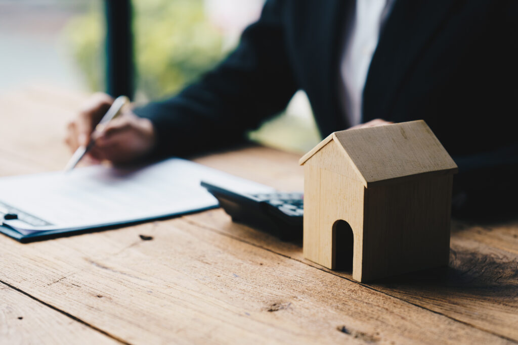 Unterzeichnung eines Immobilienkaufvertrags